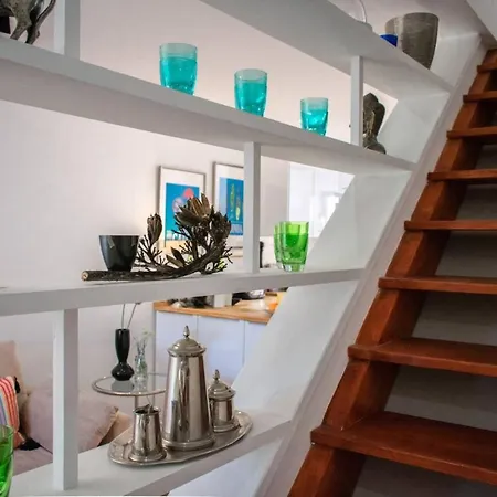 Stunning Duplex With Sunny Garden 리스본