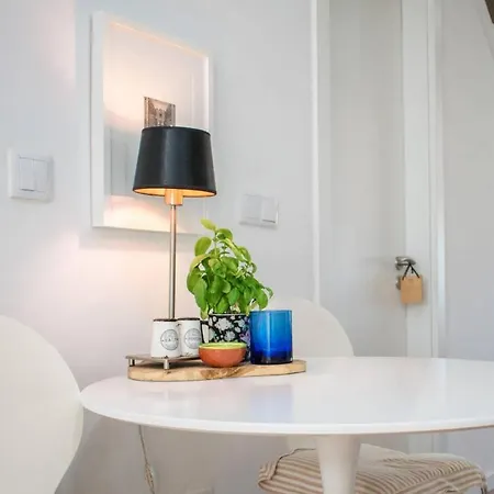 بيت للعطل Stunning Duplex With Sunny Garden Lisboa
